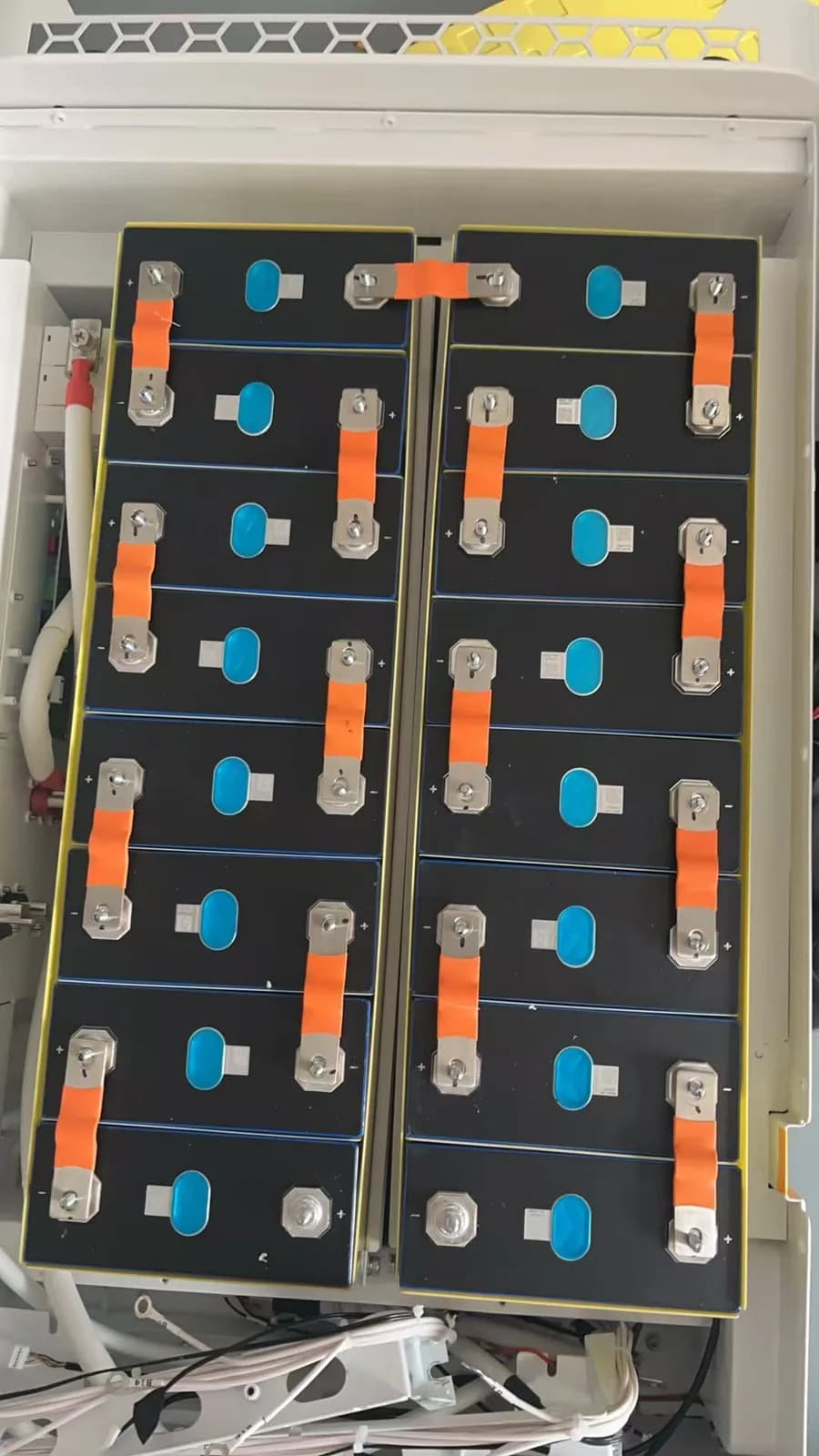 Kit Hibrid Trifazat Deye 12 kW LV + Acumulator LiFePO4 Solarescu Energy 17 kWh (Celule EVE MB31 + JK Smart BMS 2A) - poza 11