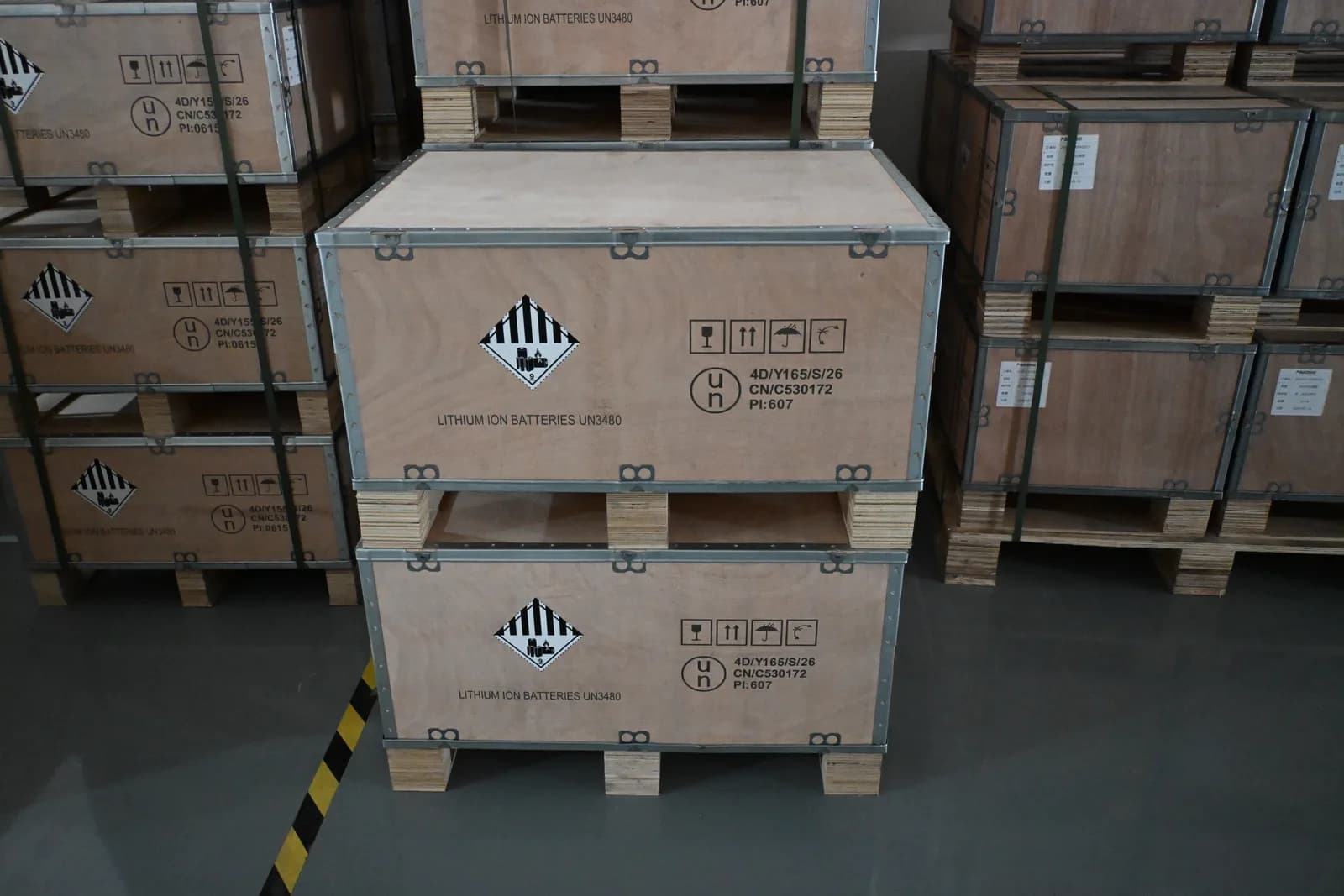 Kit Hibrid Trifazat Deye 8 kW LV + Acumulator LiFePO4 Solarescu Energy 17 kWh (Celule EVE MB31 + JK Smart BMS 2A) - poza 17