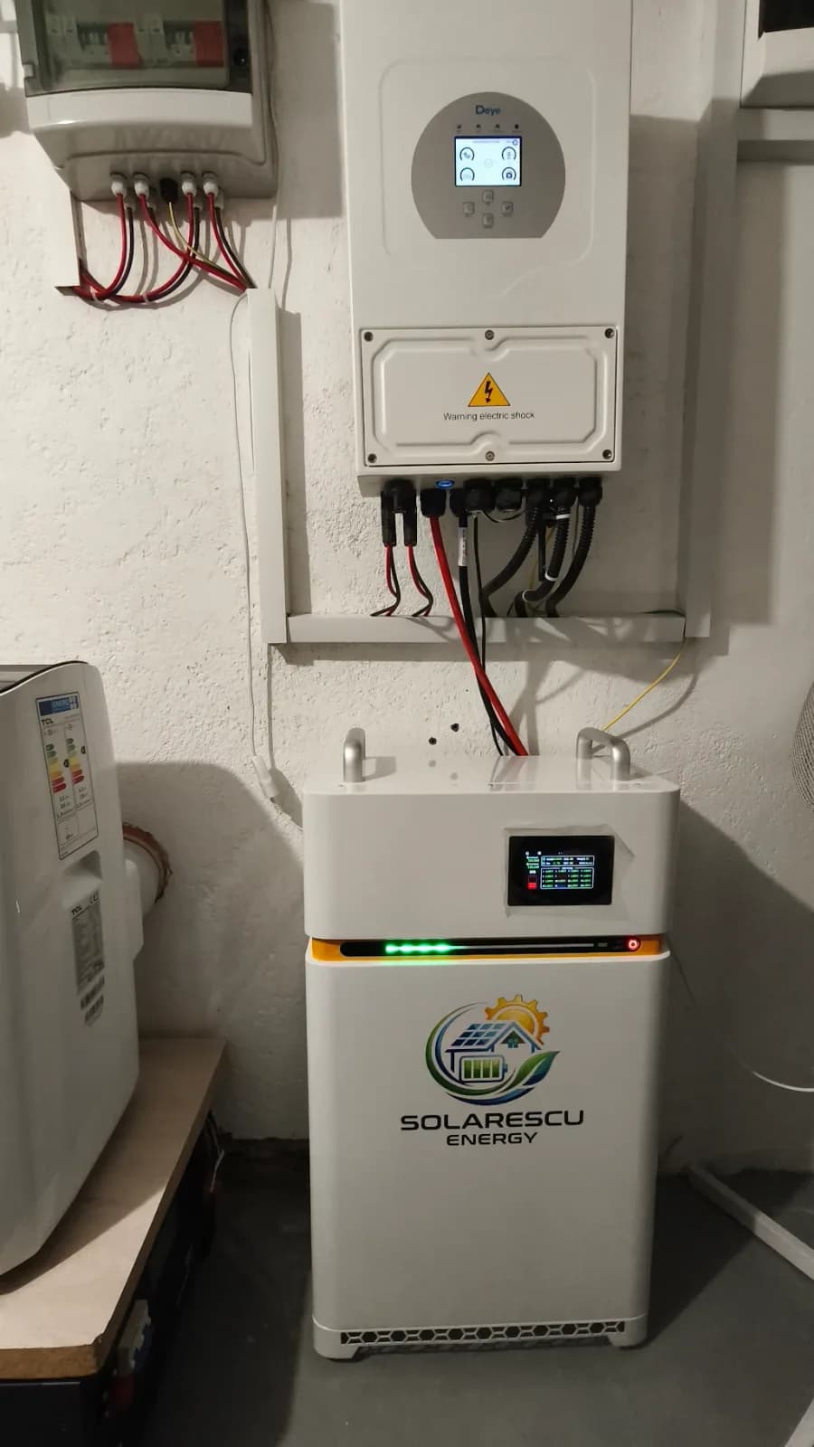 Kit Hibrid Monofazat Deye 12 kW LV + Acumulator LiFePO4 Solarescu Energy 17 kWh (Celule EVE MB31 + JK Smart BMS 2A) - poza 2